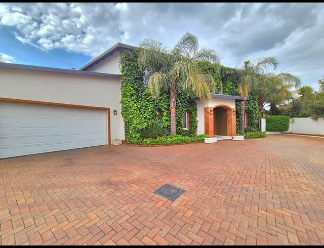 3 BEDROOM HOUSE FOR SALE IN HELDERWYK